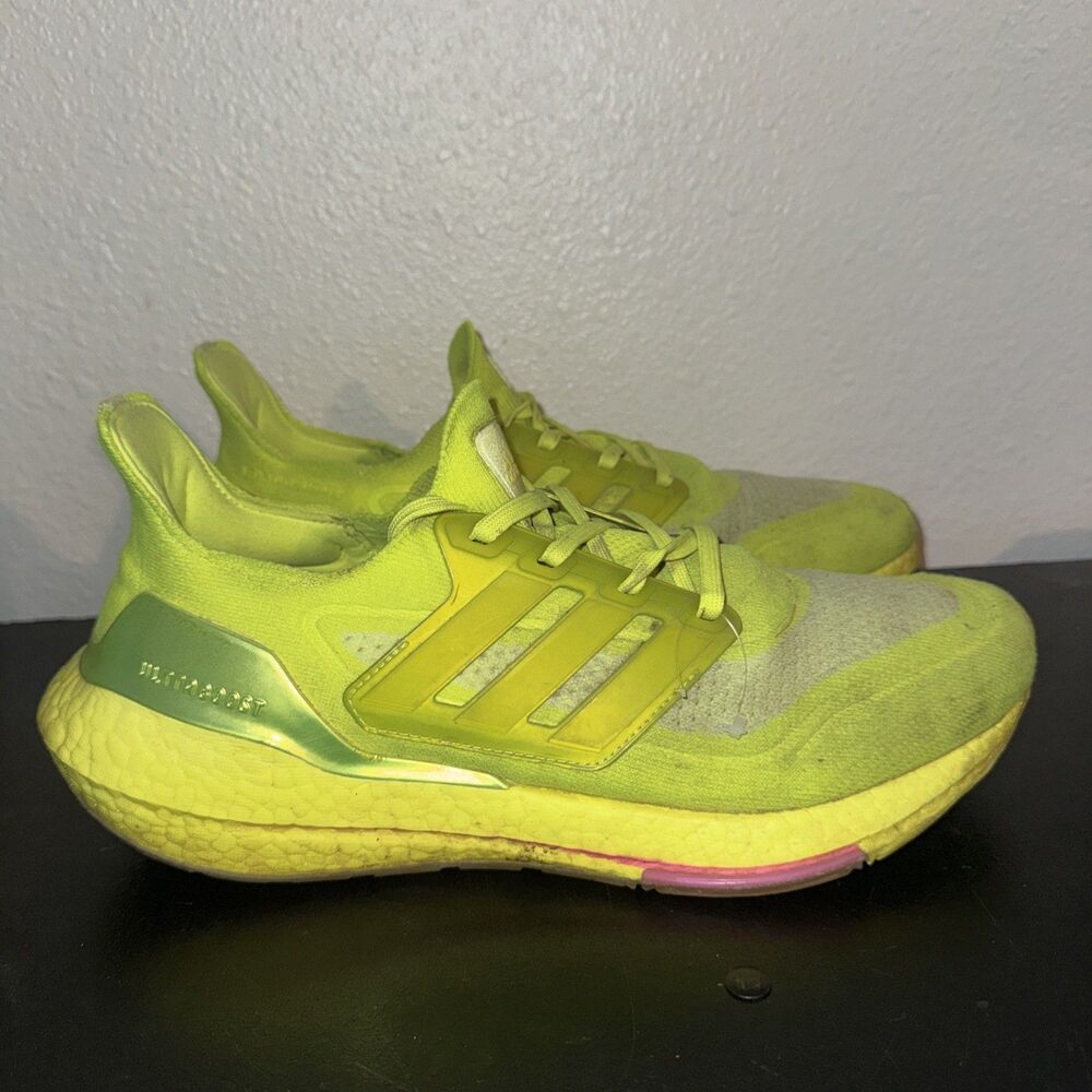 adidas Ultraboost 21 Mens Size 9 US Solar Yellow Running Shoes Sneakers FY0848